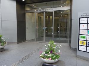 阪急ファイブアネックスビルエントランス