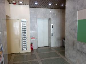 新松岡ビルエレベーター