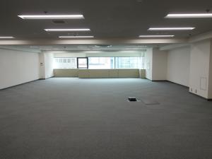 南海難波御堂筋ウエストビル室内