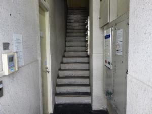 川瀬ビル階段