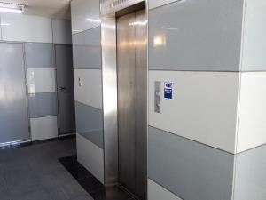 ヴィラ島町ビルエレベーター