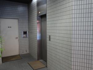 岡野ビルエレベーター