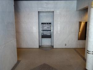 シンプレス江坂ビル１階共用部