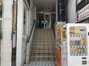 オカビル　ビル入口