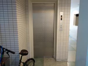 井上新町ビルエレベーター
