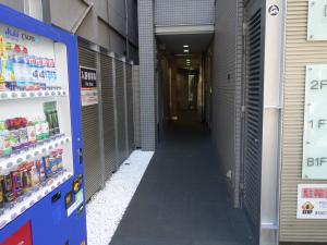 ディオレ クレスト東心斎橋ビルエントランス