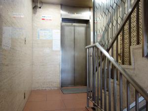 曽根崎東ビルエレベーター