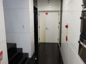 上汐Ｌｅｅｓビル（上汐リーズビル）共用部