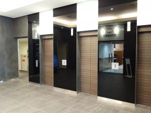 大阪トヨペット本社ビルエレベーター
