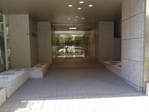 なんばアリーナビルエントランス