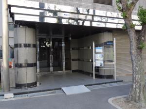 日宝北５号館ビルエントランス