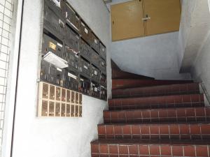 都市開発ビル階段