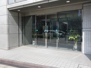 サムティ上本町ビルエントランス