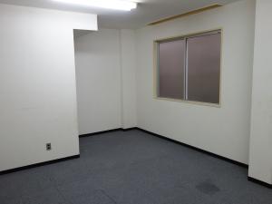 日宝西長堀ビル室内