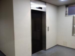 プレシデントビルエレベーター