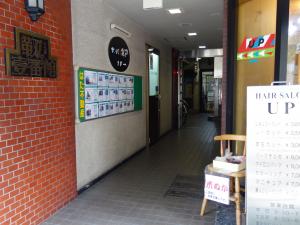 靱壱番館ビルエントランス