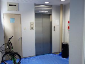 昭和南森町ビルエレベーター