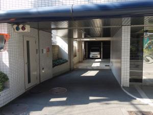 マルイト江戸堀ビル駐車場