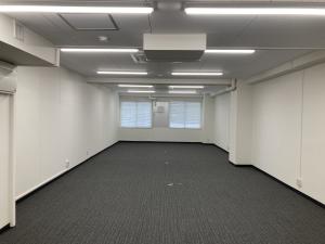 トヤマ東館ビル　テナント部屋内