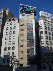 クリエイティブ心斎橋ビル外観