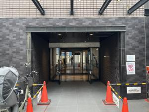 コモド上汐ビル　ビル玄関
