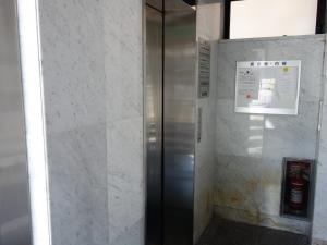 クリスタルタワーエレベーター