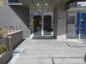 大同パークサイドビルエントランス