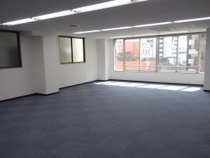 松本フォレストビル室内