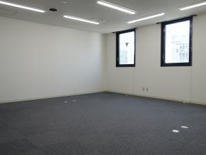 新大阪日新ビル室内