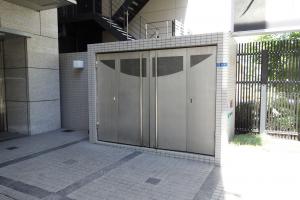 ＫＣＩ平野町ビルゴミ置き場