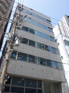 ナカイ農人橋ビル外観