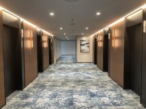 東洋紡ビル　基準階ELVホール