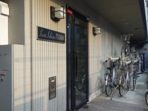 サンシャイン戸川ビルエントランス