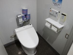ＮＡＮＥＩ本町ビル温水洗浄便座