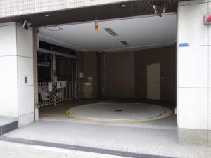 リバーポイント北浜ビル立体駐車場