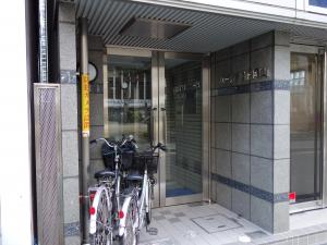パークサイド岡山ビルエントランス