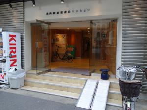 阿波座駅前マンションエントランス