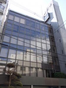 奥ビル外観
