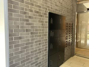 コスモ釣鐘町宅配ボックス