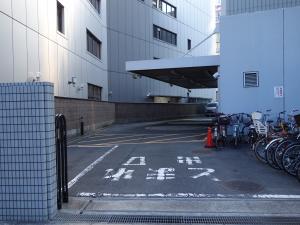 ニッセイ新大阪南口ビル立体駐車場