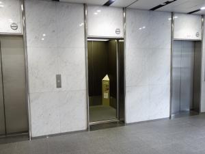 ニッセイ心斎橋ウェストビルエレベーター