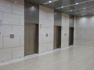 日土地堺筋ビルエレベーター