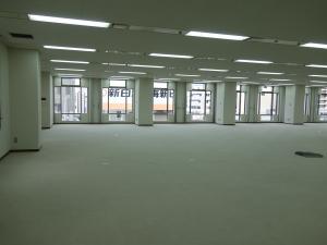 三共ビル梅新室内