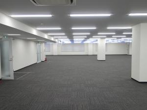 サムティ新大阪センタービル室内