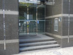 千日前Ｍ’ｓビルエントランス