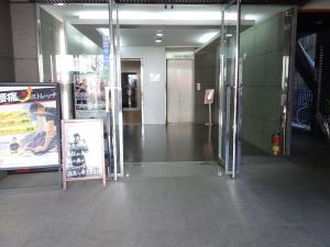 米澤ビル第５江坂エントランス