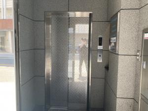 フロンティアビル　エレベーター
