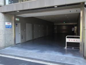 パールグレイビル立体駐車場