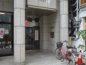 心斎橋科野ビルエントランス