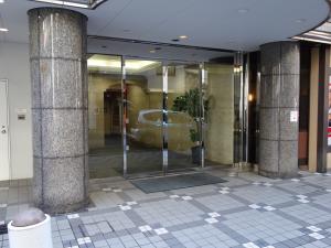 ＮＬＣ新大阪ビジネスゾーンⅢ番館ビルエントランス